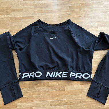 Nike Pro 365 Long Sleeve Sport Crop Top