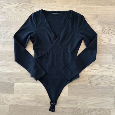 Basic long-sleeve body ballet style