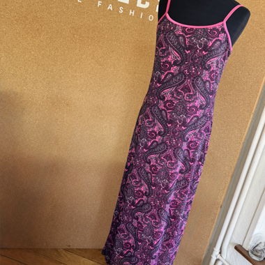 Abito lungo rosa con motivo paisley anni 2000 Y2K