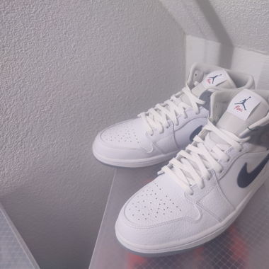 NIke Air Jordan 1 Mid Paris