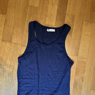 Dunkelblaues Tanktop