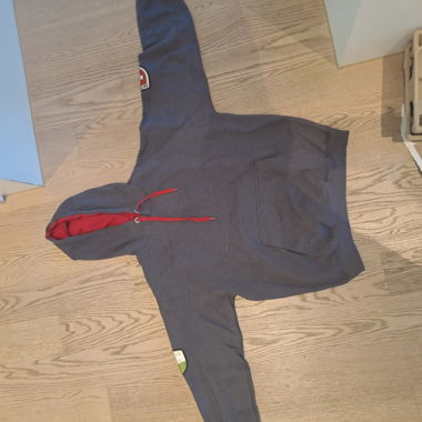 Thick Sweater / Swiss coat of arms and Vaud canton