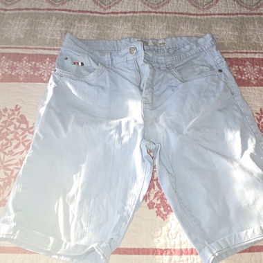Short en jean bleu clair