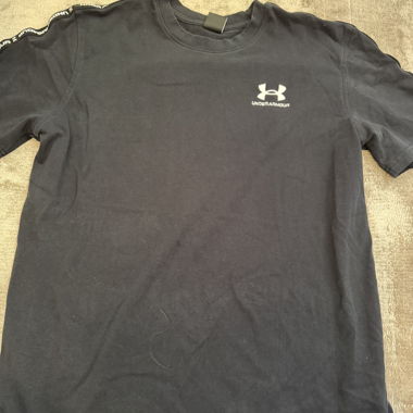 Under Armour Black T-Shirt