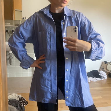blaues hemd