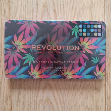 Revolution Chilled Eyeshadow Palette