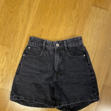 Black jeans shorts 
