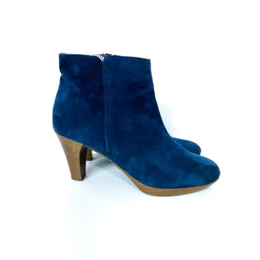 Stiefeletten mit Absatz in Jeansblau Wildleder