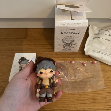 popmart Hirono le petit prince figure