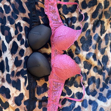 Push-up bras