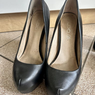 Décolleté nere con tacco alto