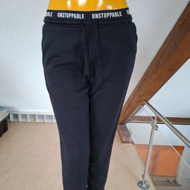 Schwarze Jogginghose XS