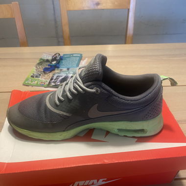 Nike Sneaker 