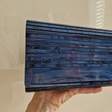 Perlmutt-Clutch, blau