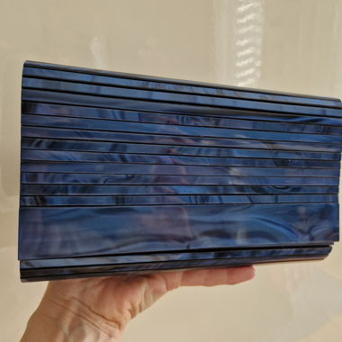 Perlmutt-Clutch, blau