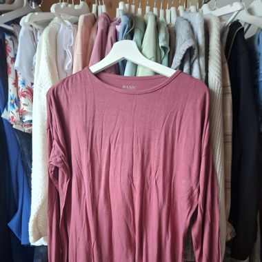 Weinroter Pullover