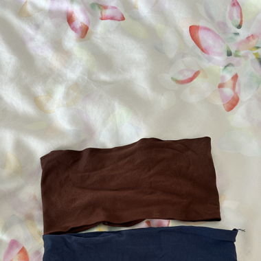 Braunes und blaues Haarband