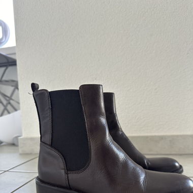 Ankle boots