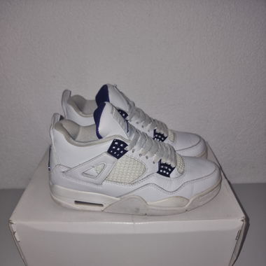 Air Jordan 4 Metallic Purple
