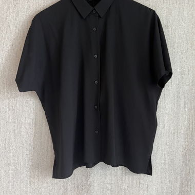 UNIQLO schwarze Kurzarmbluse, S