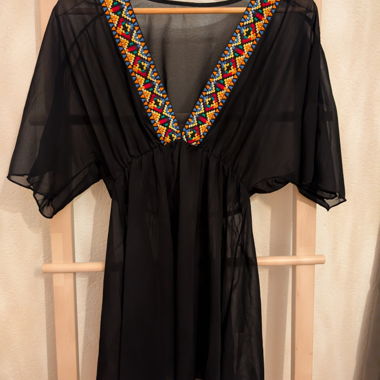 Tunique noire transparente