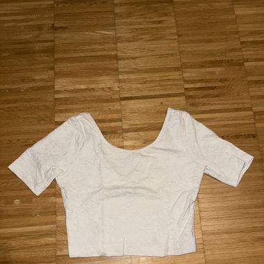 Crop Top mit V Ausschnitt am Rücken