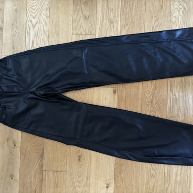 Pantaloni in ecopelle neri - Taglia XS