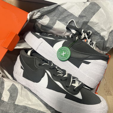 NIKE X SACAI
