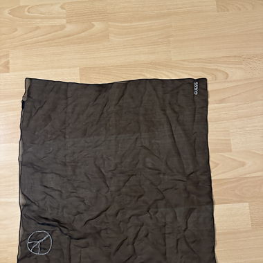 Guess-Tuch