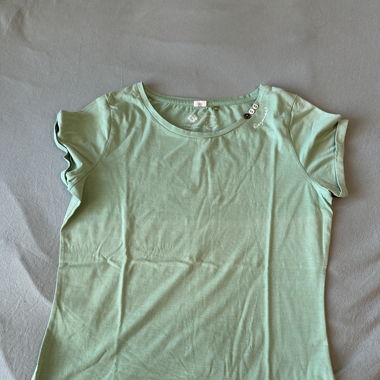 T-Shirt grün