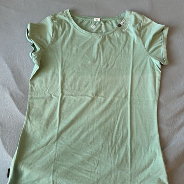 T-Shirt grün