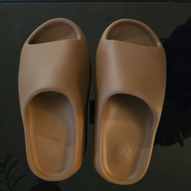 Yeezy slide marrone 