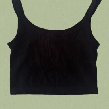 Schwarzes geripptes Crop-Top mit breiten Trägern