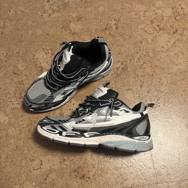 Baskets Off-White x Runner