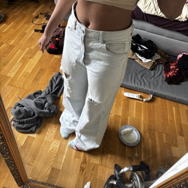 jeans bleu clair à jambes larges