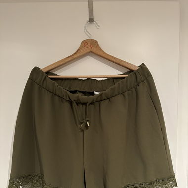 Short kaki
