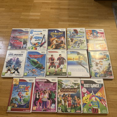 Lot of 14 Nintendo Wii Games