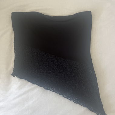Schwarzes Spitzentuch