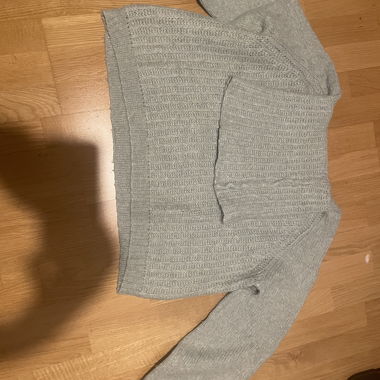 Maglione corto lavorato a maglia verde menta con collo alto