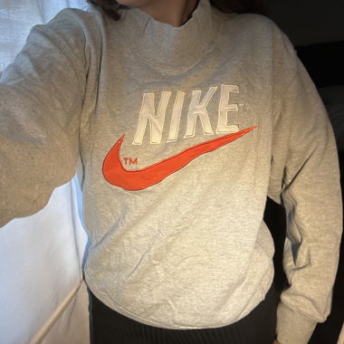Sportlicher Nike Pullover