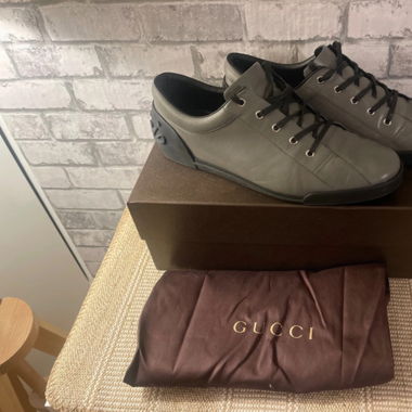 Baskets chaussures Gucci en cuir gris 10+ 44 1/2 