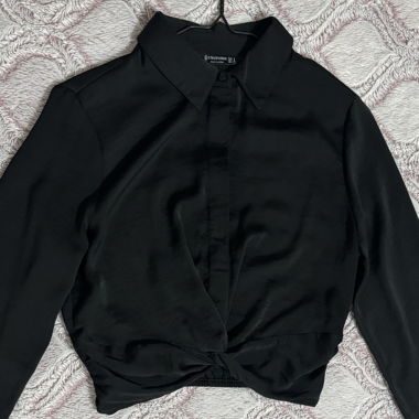 Stradivarius Black Cropped Blouse