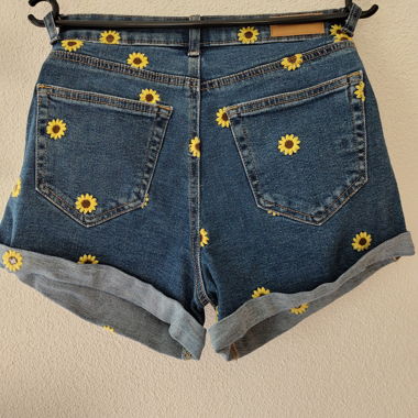 Camicette di jeans con motivo floreale