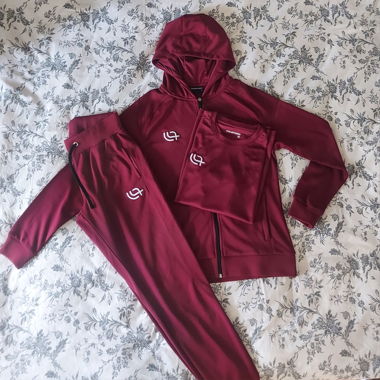 Burgundy tracksuit set (tshirt, pants and sweater)