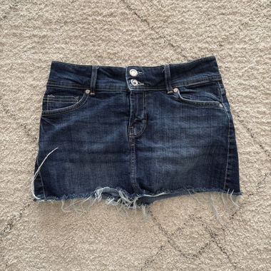 Jupe courte en jean avec shorts intégrés