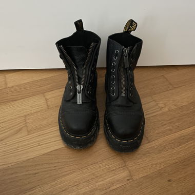 Dr.Martens