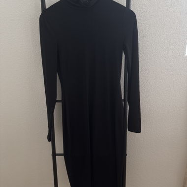 Schwarzer Kleid langarm