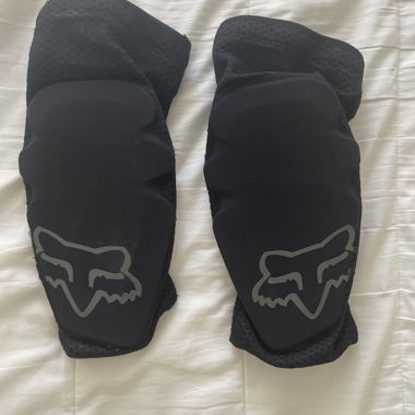Fox Black Knee Pads