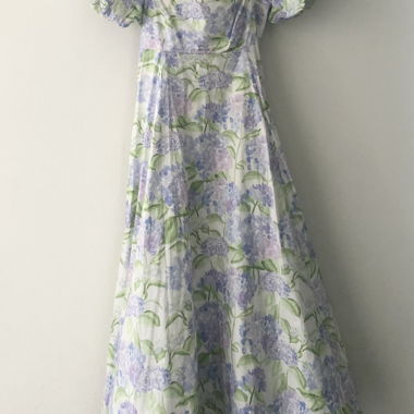 Feierkleid HILL HOUSE mit violetten Blumen