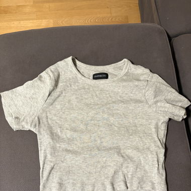 Cropped grey T-Shirt (L)